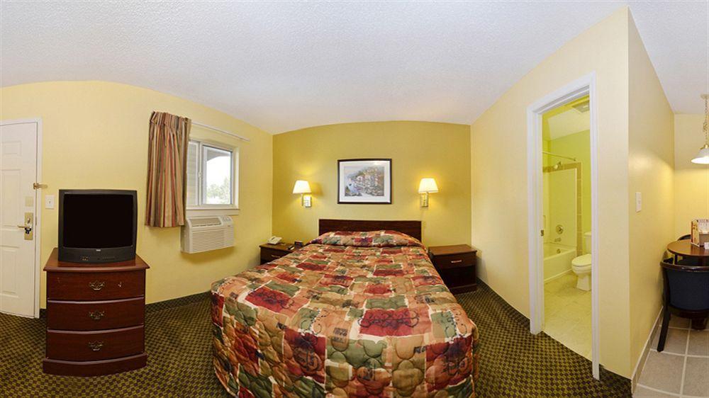 Suburban Studios Charlotte-Ballantyne Pineville Exterior foto