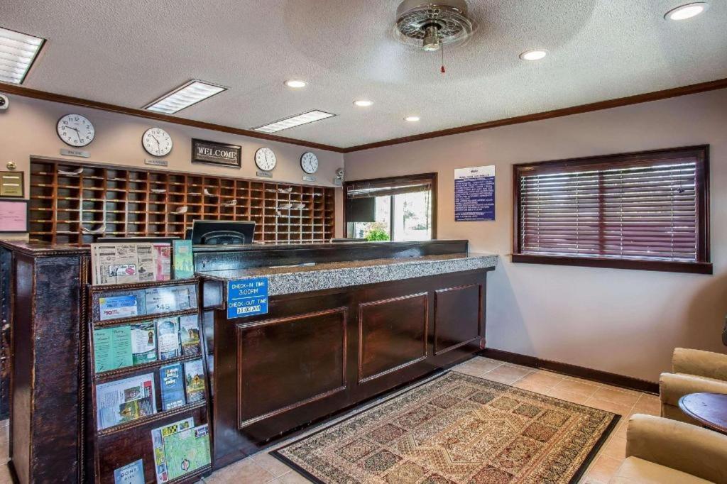 Suburban Studios Charlotte-Ballantyne Pineville Exterior foto