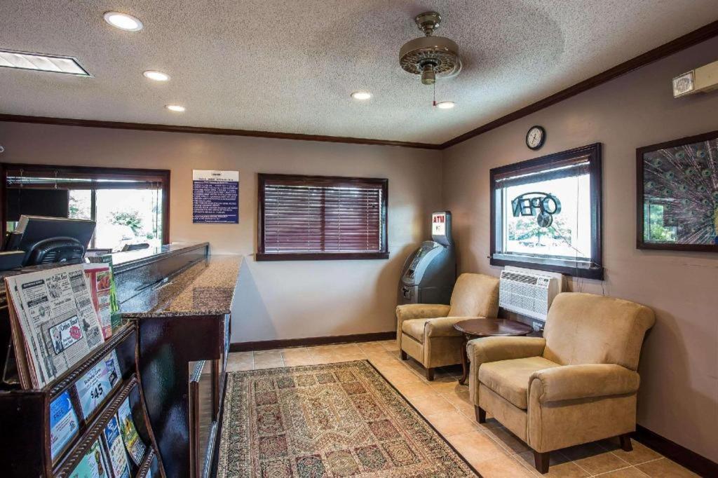 Suburban Studios Charlotte-Ballantyne Pineville Exterior foto